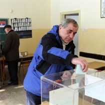 Sırbistan Kosova'da Yerel Seçimlerden Vazgeçiyor