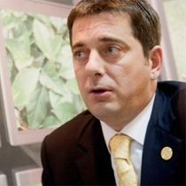 İstifa Etmek, Haraqija'nın Aklından Bile Geçmiyor