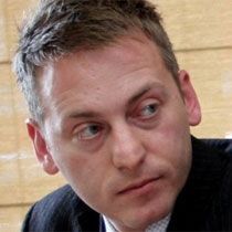 Nikoliç Kosova'ya Yönelik Tadiç'in Politikasını Sürdürüyor