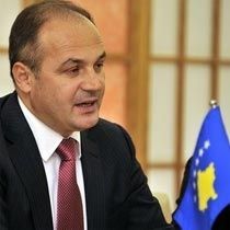 Bakan Hoxhaj Karadağ'ın Kararını Selamladı