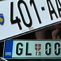Kosova Polisi Sırp Plakalarına El Koyuyor