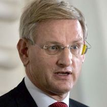 Bildt Bugün Kosova'da