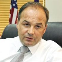 Sırp Siyasiler, Yaşadıkları Dönemi Bilmiyor