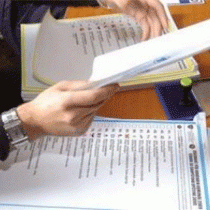 Birisi Oy Pusulası Hakkındaki Gerçeği Saklıyor