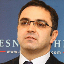 AAK da Oy Pusulalarından Logonun Çekilmesine Karşı