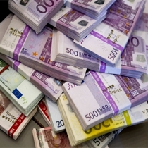 "Fakir" Kosovalılar Bir Ay içinde 2 Milyardan Fazla Parayı Bankalara Yatırdı