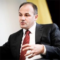 Sırada İki Tanınma Daha Var