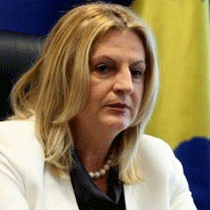Koridorlarda Nelerin Konuşulduğunu Dinlemem