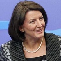 Jahjaga, Meclisin 10. Yıldönümünde Krasniqi'yi Kutladı