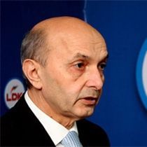 Vetëvendosje Hariç,  Herkes Mustafa'nın Teklifine Karşı