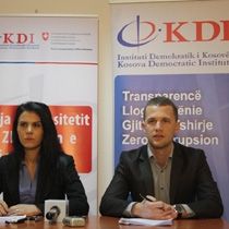 Meclis ve Hükümet, Hukuk Üstünlüğü Konusunda Kötü Örnek