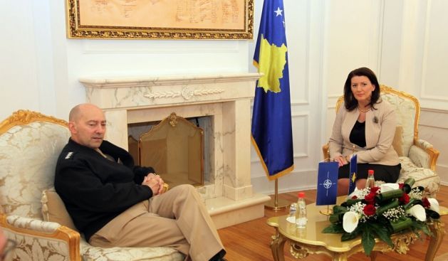 Stavridis: NATO'nun Kosova'da Varlığı Çok Önemli