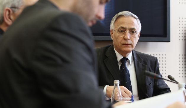 Meclis Oturumunun Devamı Kararı Yarına Kaldı