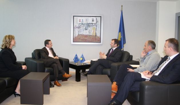 Kuçi: Kosova Sırbistan'ı Değil,  Batıyı Taklit Edecektir