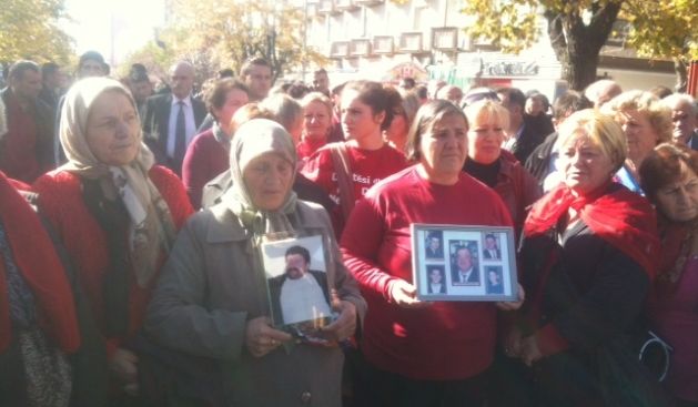 Müzakereler Sakin Şekilde Protesto Edildi