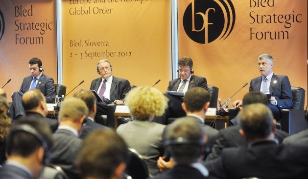Başbakan Thaçi Bled'te AB-yi Eleştirdi