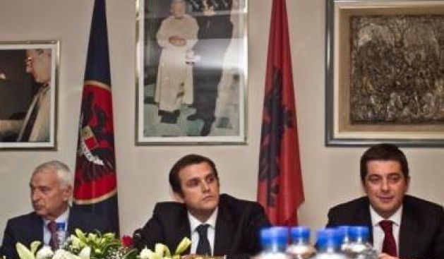 Bukoshi ve Haraçija Hükümet'ten Uzaklaşacak
