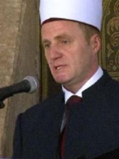 Kosova Başimamı Bajgora'ya Fiziki Saldırı
