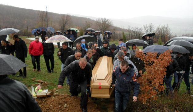 Mitroviça'nın Kuzeyinde Öldürülen Selver Haradinaj Dün Toprağa Verildi
