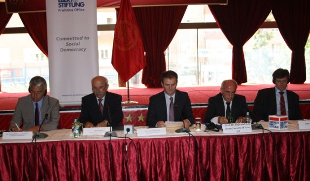 Kuçi "Kosova Cumhuriyeti ve Uluslararası Suç Mahkemesi" Konferansında