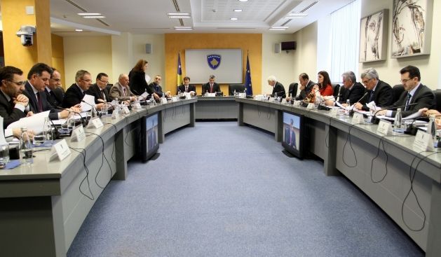 Hükümet, Paralel Yapıları Finans Ediyor