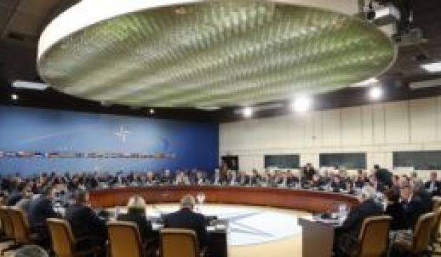NATO Savunma Bakanları Bugün Kosova'yı Görüşecek