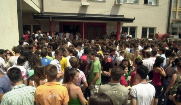 Priştine Üniversitesine İlgi Yoğun