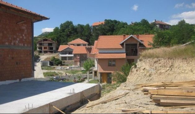 Kuzeyde İki  Arnavutun Evine Baskın Düzenledi