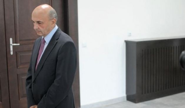 Isa,  Thaçi'yi Yenmek İçin Müttefik Bulamıyor