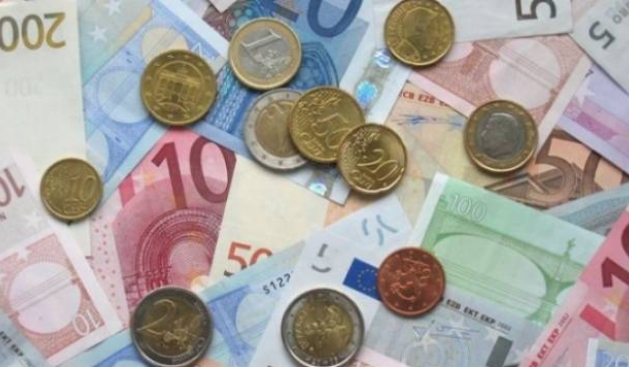 Kosova Borçlara Boğuluyor