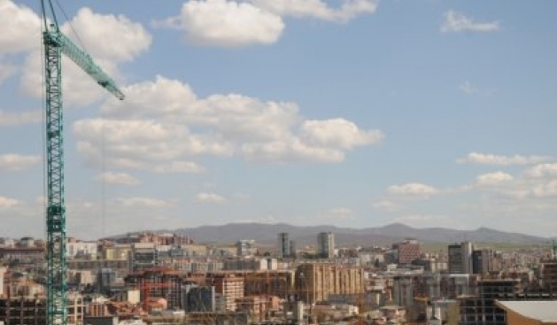 Kosova'da Yatırımcılar Haraçtan Kaçıyor