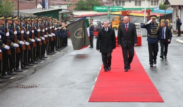AB'ye Girinceye Kadar İtalya Kosova'ya Yardımını Sürdürecek