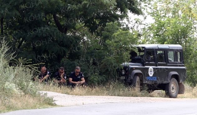 Sırplar Devriye Geziyor, Priştine Sessiz