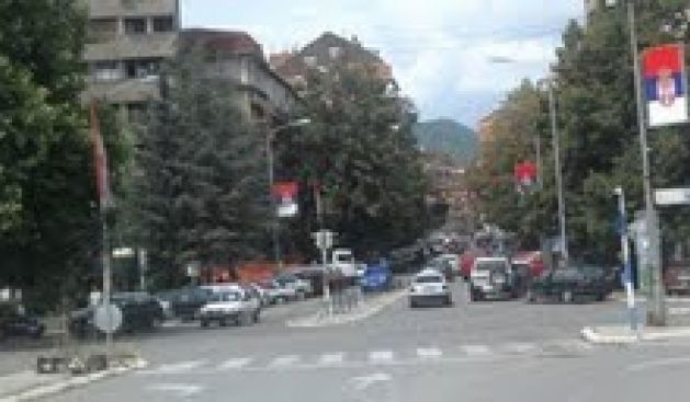 Mitroviça'da Paralel Yapılanmalarla Durum Düzelmez