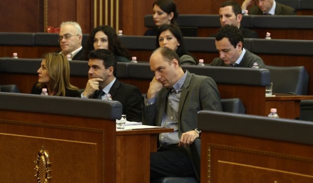 Beş Yıl Sonra Bile Vetëvendosje'den Milli Marşa Saygı Yok