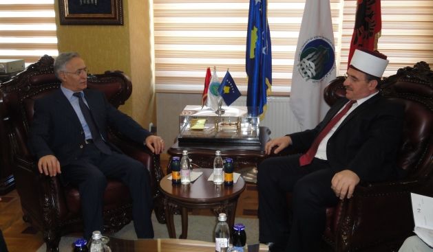 Meclis Başkanı Krasniqi Müftü Ternava'yı Ziyaret Etti