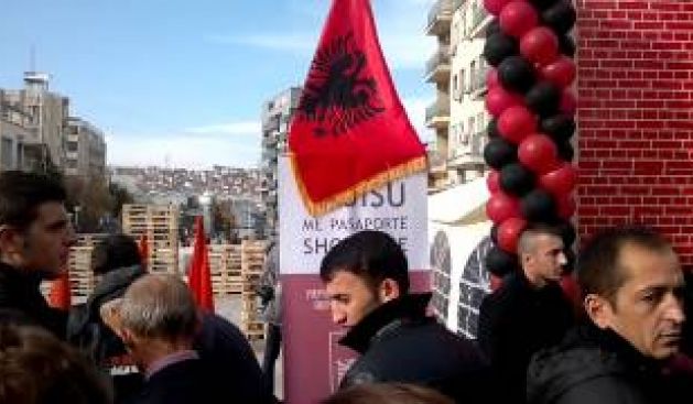 Priştine'de Yarın Diyaloga Karşı Protesto