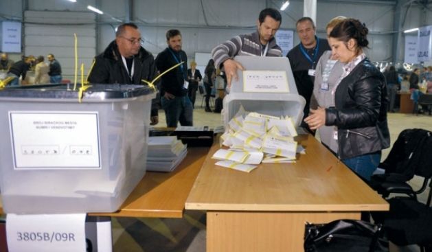 Kosovalı Sırpların Sırbistan'da Oy Kullanması Bekleniyor