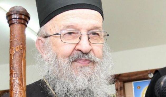Artemije Kosova Kiliselerin Paralarını Yedi