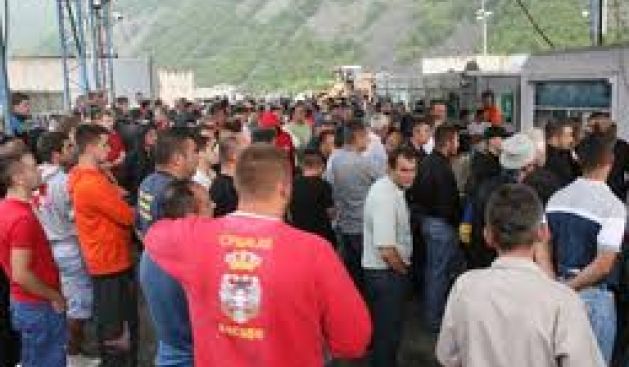 Jarinje Yolu Yine Engellendi