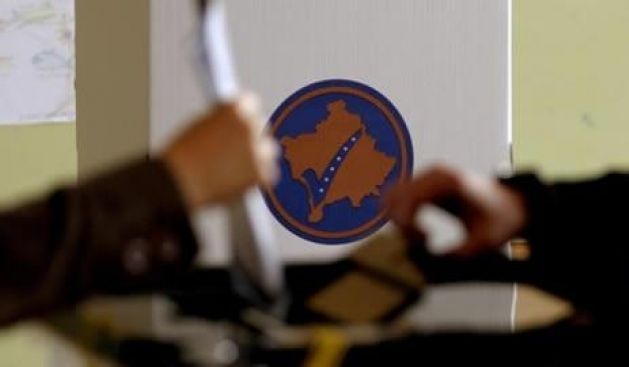 Kosova'yı Terk etmiş Voyvodina'daki Sırplar Seçimler için Kaydını Yaptırıyor