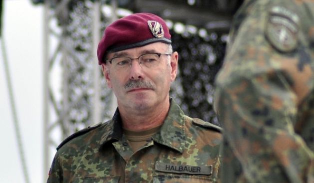 Halbauer: KFOR İbre'deki Barikatı Kaldırmayacak