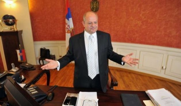 Sırbistan Kosova İçin AB'den Vazgeçiyor