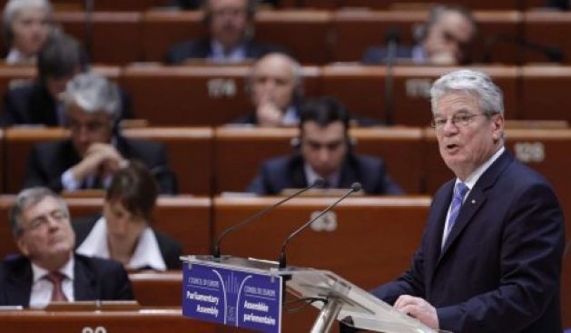 AK Kosova ile İstikrar ve Ortaklık Anlaşması Müzakerelerinin Başlatılmasını Tavsiye Etti