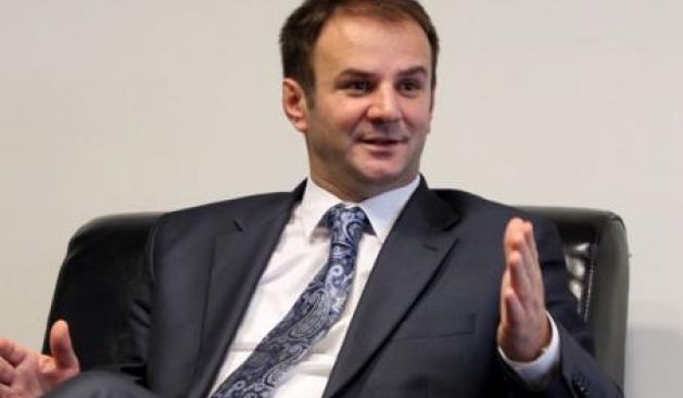 Kuçi Hükümetteki Görevlerinden İstifa Etti