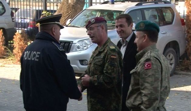 General Halbauer Toplulukların Güvenliğiyle İlgilendi