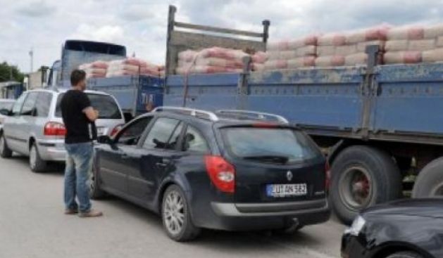 Sınırda Tekrar 2-3 Saat Bekleniyor