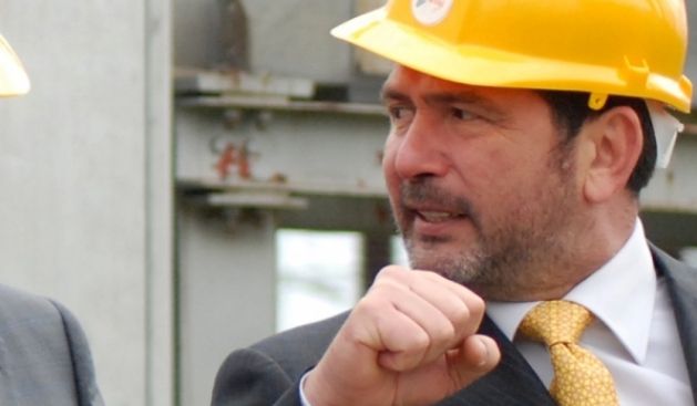 Bakan İsmajli İhaleleri Kendi Şirketine Vermiş
