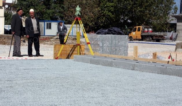 Priştine Meydanı'nda Çalışmalar Son Safhasında