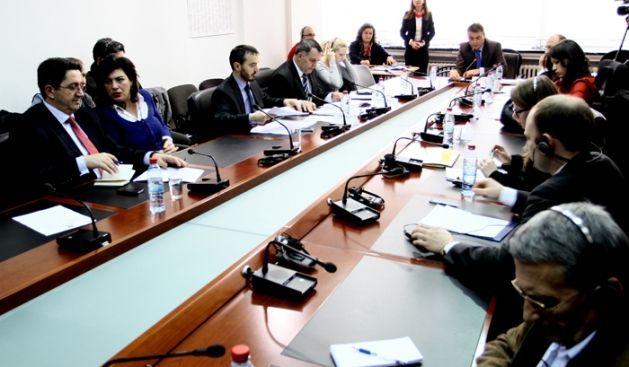 Partiler Ancak Anayasaya Uygun İsimleri Taşıyabilecek